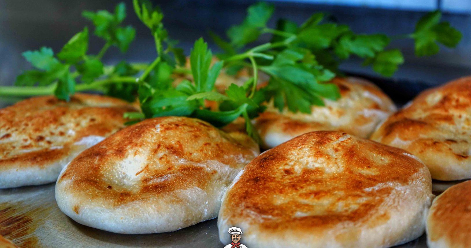 Selbstgebackene Dönerbrote – frisch aus dem Ofen bei Güven Döner in Wahlstedt.